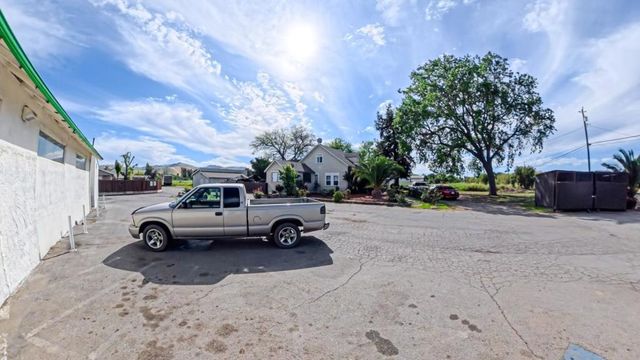 6501 Fairview Road, Hollister, CA 95023