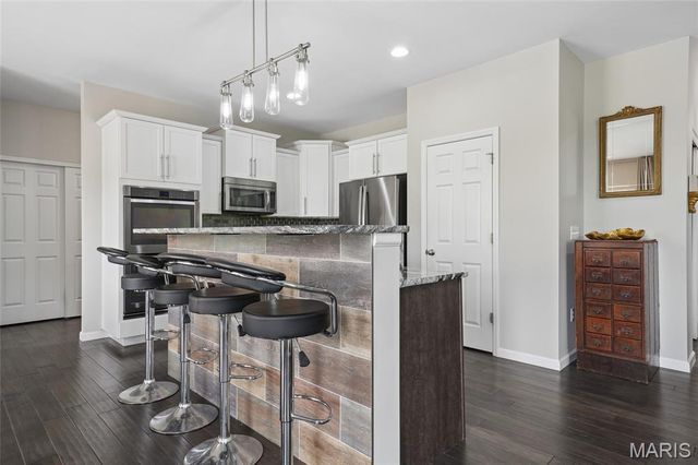 11195 Liebrooke Court, St Louis, MO 63146