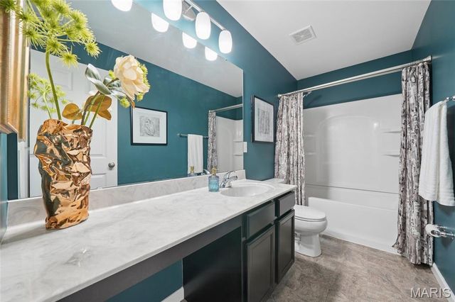 11195 Liebrooke Court, St Louis, MO 63146