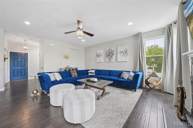 11195 Liebrooke Court, St Louis, MO 63146