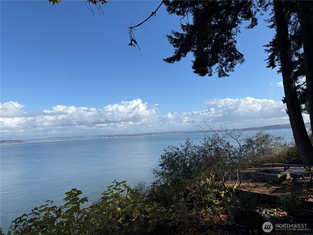 43 Beach Way, Hat Island, WA 98206