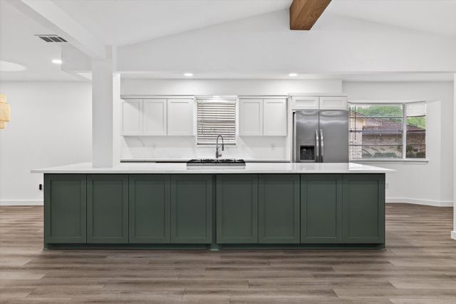 905 Bromwich Street, Garland, TX 75040