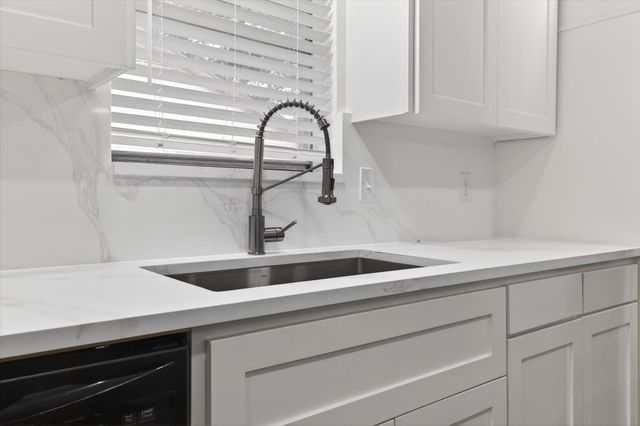 905 Bromwich Street, Garland, TX 75040