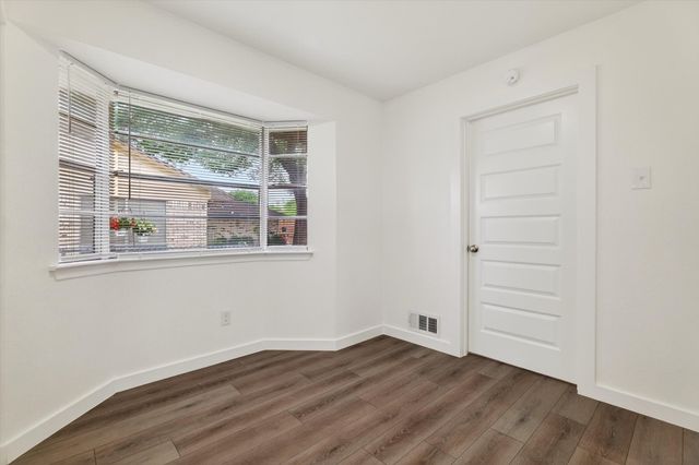 905 Bromwich Street, Garland, TX 75040