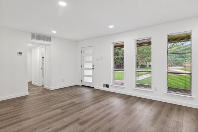 905 Bromwich Street, Garland, TX 75040