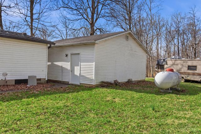 7016 Pine Trail, Paint Twp, OH 45133