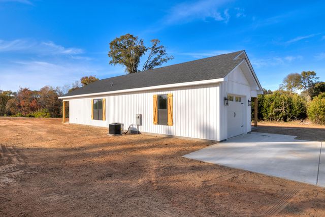 3074 Peach Orchard Road, Dalzell, SC 29040