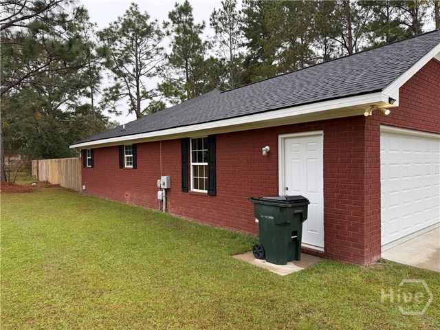 206 Willow Drive, Glennville, GA 30427