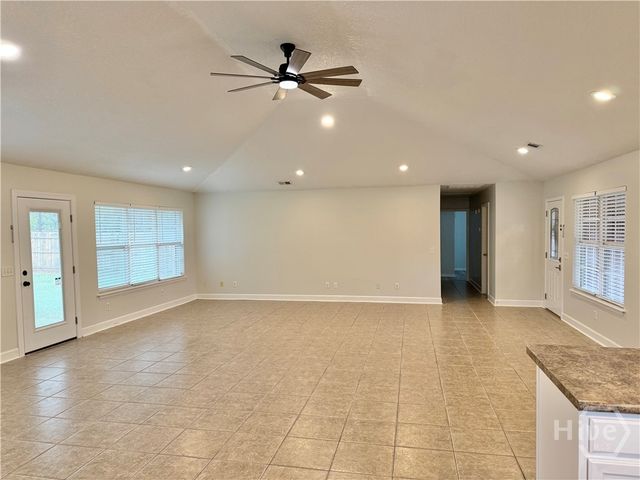 206 Willow Drive, Glennville, GA 30427