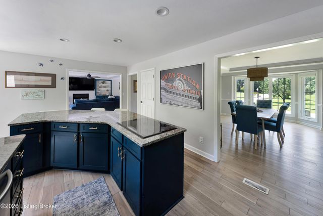 7415 Cambridge Dr, Crestwood, KY 40014