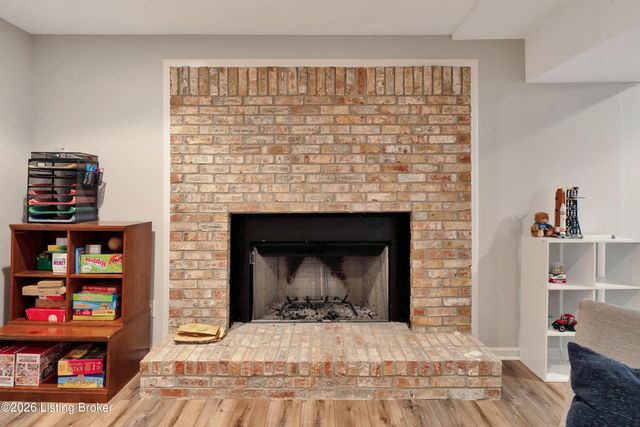 7415 Cambridge Dr, Crestwood, KY 40014