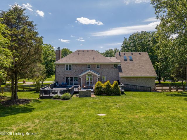 7415 Cambridge Dr, Crestwood, KY 40014