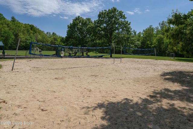 7415 Cambridge Dr, Crestwood, KY 40014