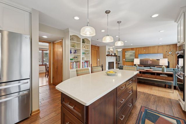 15753 Cedar Ridge Road, Eden Prairie, MN 55347