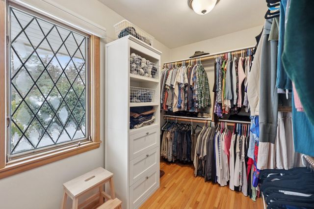 15753 Cedar Ridge Road, Eden Prairie, MN 55347