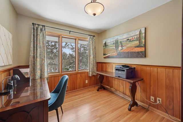 15753 Cedar Ridge Road, Eden Prairie, MN 55347