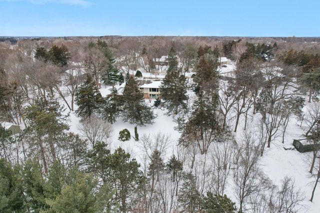 15753 Cedar Ridge Road, Eden Prairie, MN 55347