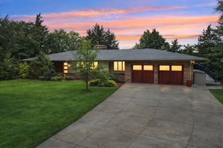 15753 Cedar Ridge Road, Eden Prairie, MN 55347