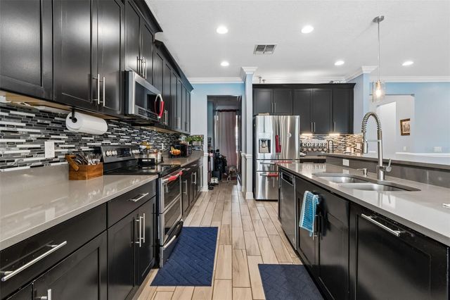 10316 CLOVER PINE DRIVE, Tampa, FL 33647