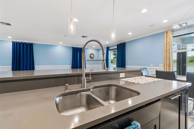 10316 CLOVER PINE DRIVE, Tampa, FL 33647