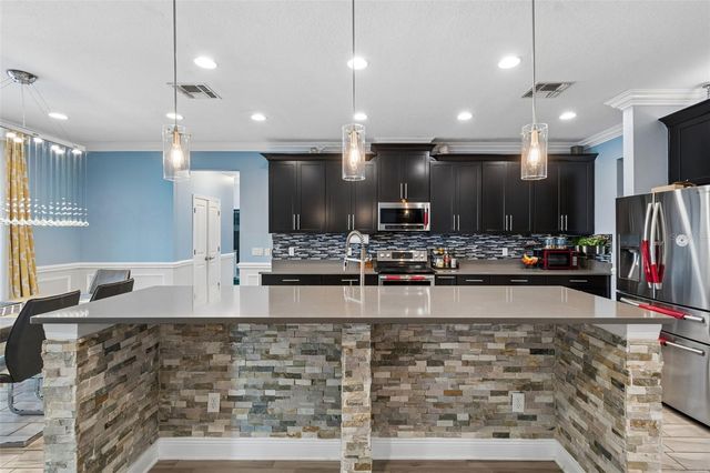 10316 CLOVER PINE DRIVE, Tampa, FL 33647