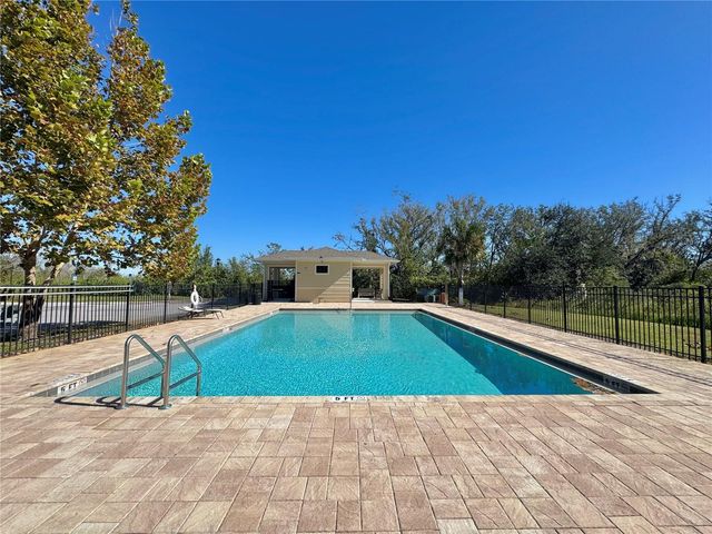 632 AUTUMN STREAM DRIVE, Auburndale, FL 33823