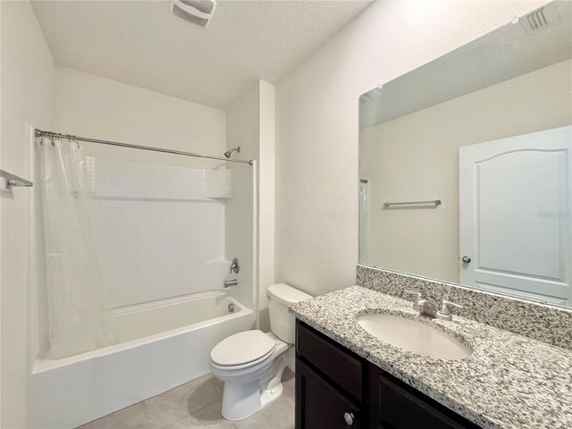 632 AUTUMN STREAM DRIVE, Auburndale, FL 33823