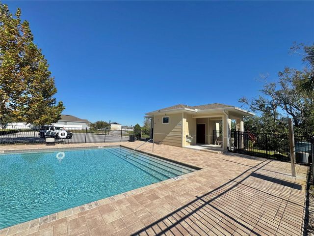 632 AUTUMN STREAM DRIVE, Auburndale, FL 33823