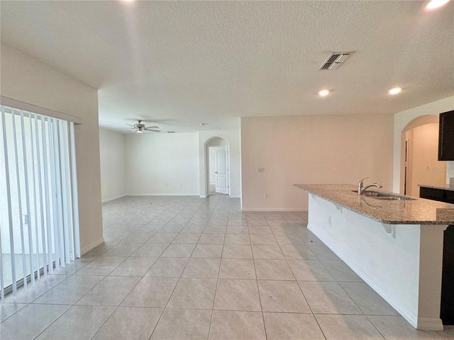 632 AUTUMN STREAM DRIVE, Auburndale, FL 33823