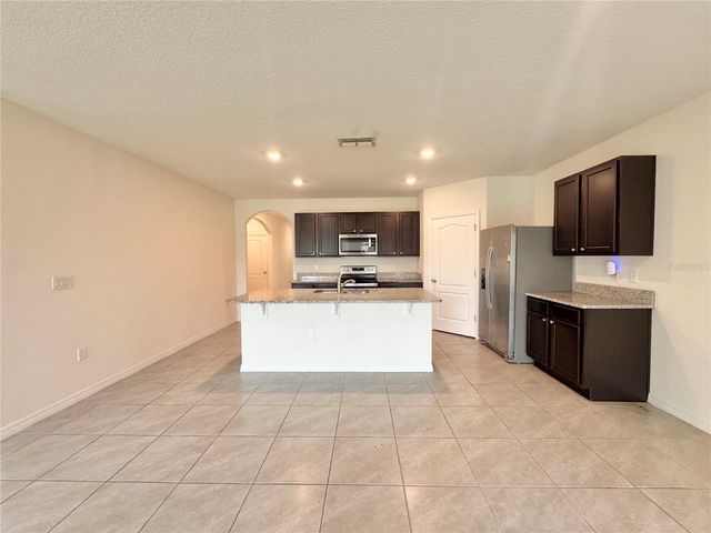 632 AUTUMN STREAM DRIVE, Auburndale, FL 33823