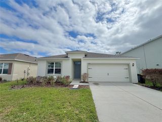 632 AUTUMN STREAM DRIVE, Auburndale, FL 33823