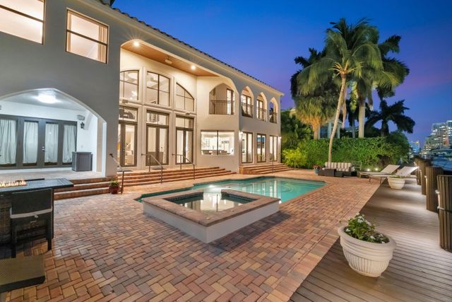2406 Barcelona Drive, Fort Lauderdale, FL 33301