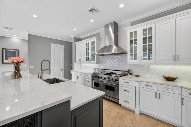 2406 Barcelona Drive, Fort Lauderdale, FL 33301