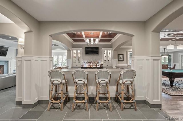 5537 Orchard Ridge, Rochester, MI 48306