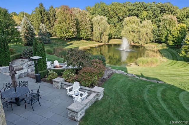 5537 Orchard Ridge, Rochester, MI 48306