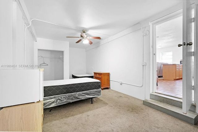 2419 Pierce St ., Hollywood, FL 33020