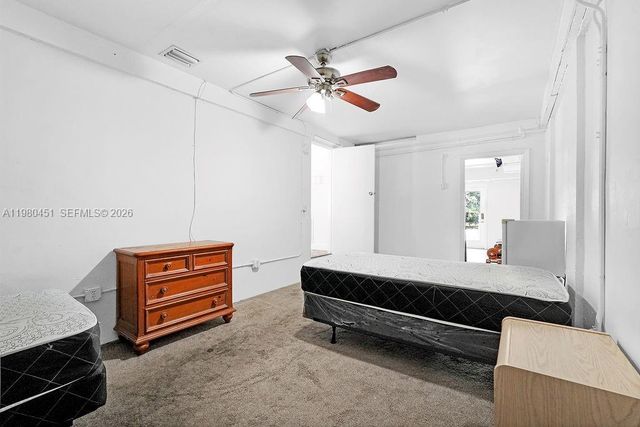 2419 Pierce St ., Hollywood, FL 33020