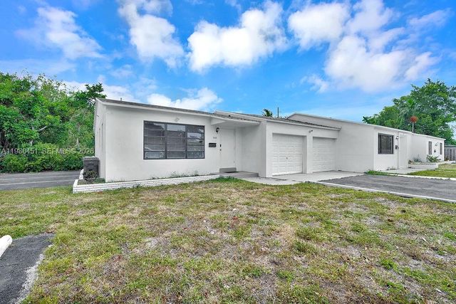 2419 Pierce St ., Hollywood, FL 33020