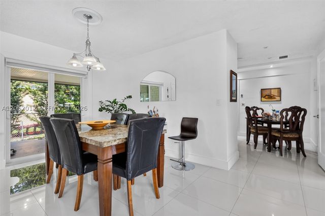 17200 NE 15th Ave, North Miami Beach, FL 33162