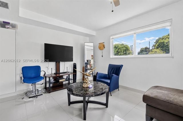 17200 NE 15th Ave, North Miami Beach, FL 33162