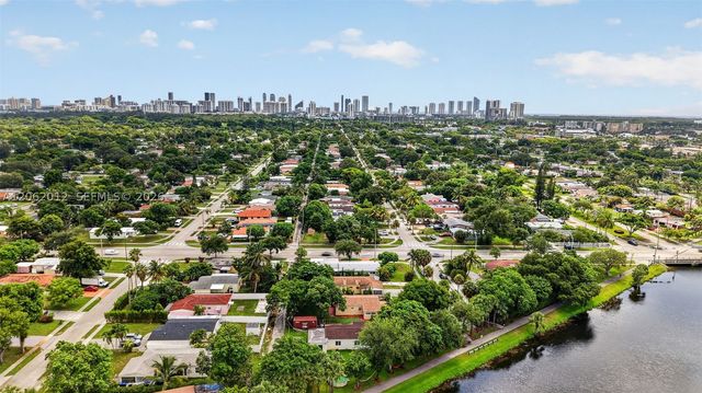 17200 NE 15th Ave, North Miami Beach, FL 33162