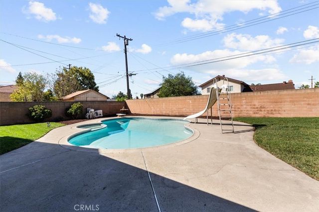 1545 Washington Avenue, Pomona, CA 91767