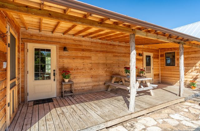 300 County Road 550, Rocksprings, TX 78880