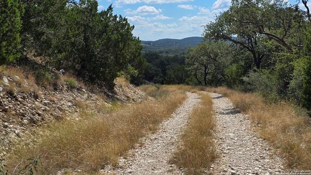 300 County Road 550, Rocksprings, TX 78880