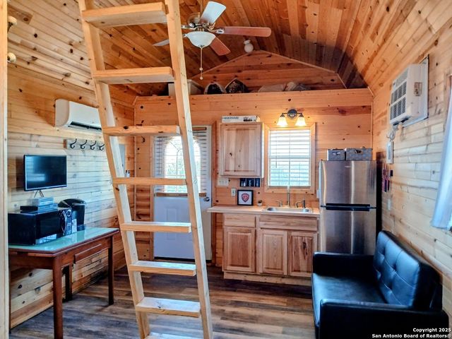 300 County Road 550, Rocksprings, TX 78880