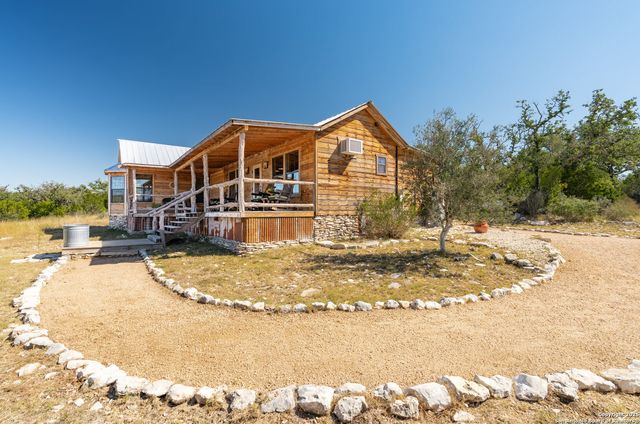 300 County Road 550, Rocksprings, TX 78880