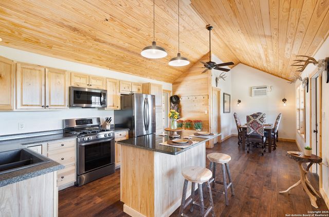 300 County Road 550, Rocksprings, TX 78880