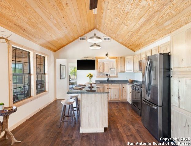 300 County Road 550, Rocksprings, TX 78880