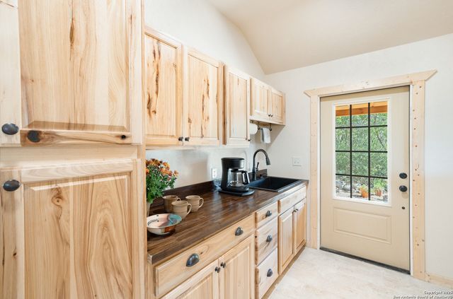 300 County Road 550, Rocksprings, TX 78880