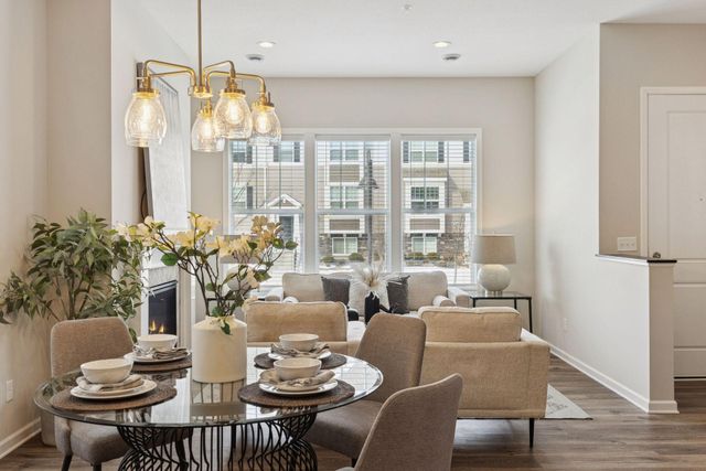 8060 Central Park Way N, Maple Grove, MN 55369